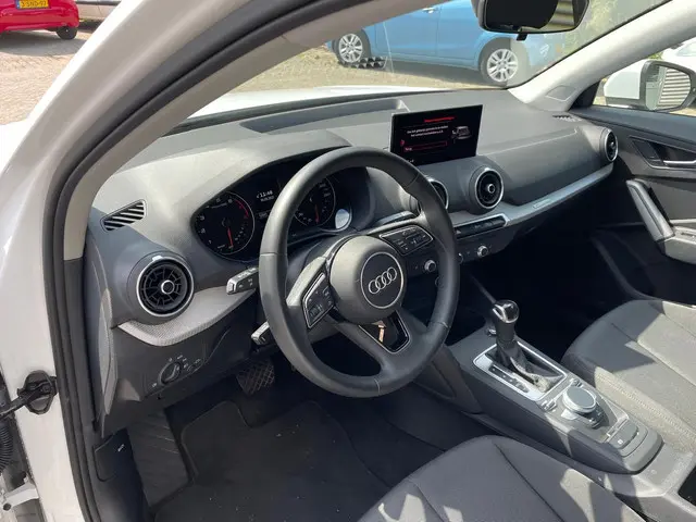 Audi Q2 35 TFSI S Edition 2024 Benzine 10