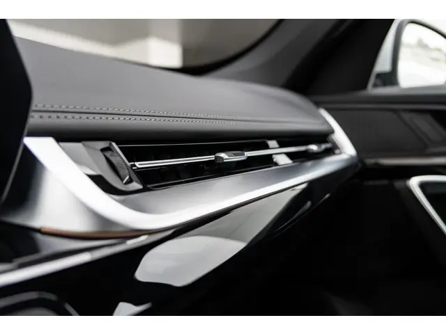BMW iX1 IX1 xDrive30 2024 Elektrisch 11