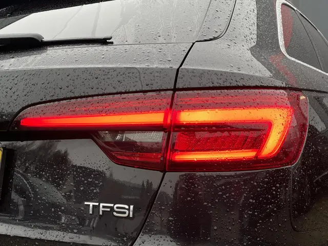Audi A4 Avant 1.4 TFSI Sport Lease Edition 2018 Benzine 7