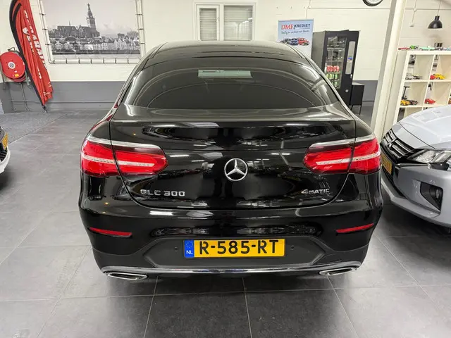 Mercedes-Benz GLC Coupé 300 4MATIC 2018 Benzine 6
