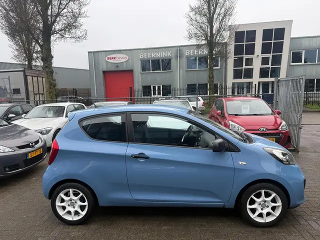 Kia Picanto 1.0 CVVT Airco APK 03/27 2013 Benzine 6
