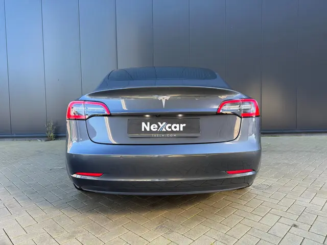 Tesla Model 3 Standard RWD Plus 60 kWh 2019 Elektrisch 8