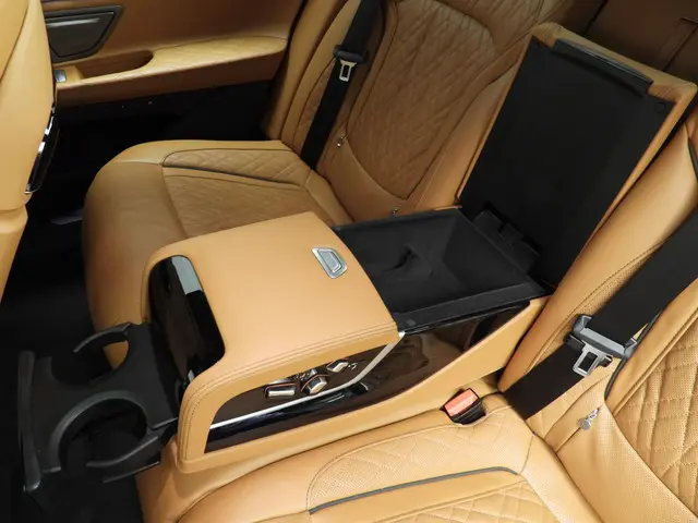 BMW 7 Serie 745e 2022 Hybride Benzine 20