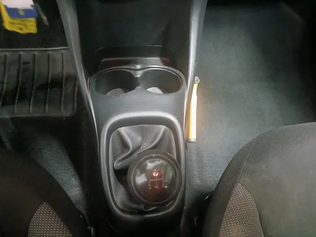 Toyota Aygo 1.0 VVT-i x-now - Frontschade 2017 Benzine 17