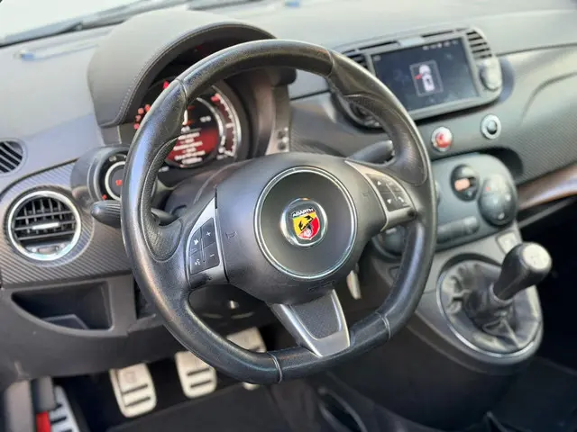 Fiat 500 1.4 T-Jet 595 Abarth Turismo 2015 Benzine 13