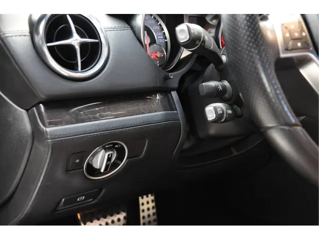 Mercedes-Benz SL 500 AMG-line 2012 Benzine 30