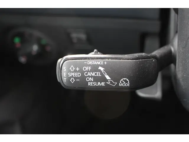 SEAT Arona 1.0 TSI Style Business Intense 2018 Benzine 24