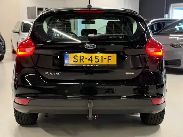 Ford Focus 1.0 Titanium Navi|Trekhaak|PDC! 2018 Benzine 6