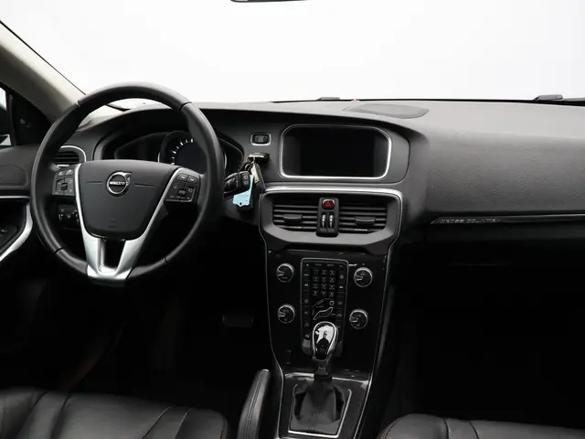Volvo V40 3