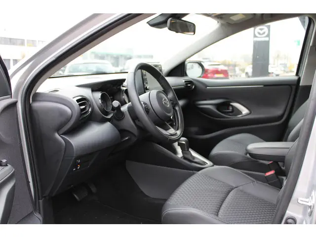 Mazda 2 Hybrid 1.5 Agile 2024 Hybride Benzine 11