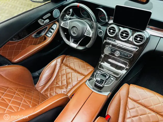 Mercedes-Benz C-Klasse AMG 63 S Edition 1 2015 Benzine 19