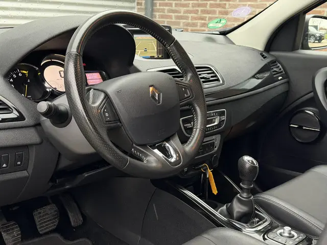 Renault Mégane Estate 1.2 TCe Bose SartStop 2013 Benzine 6
