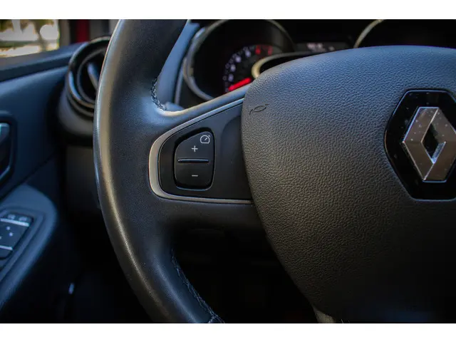 Renault Clio Estate TCe 90 Limited 2020 Benzine 13