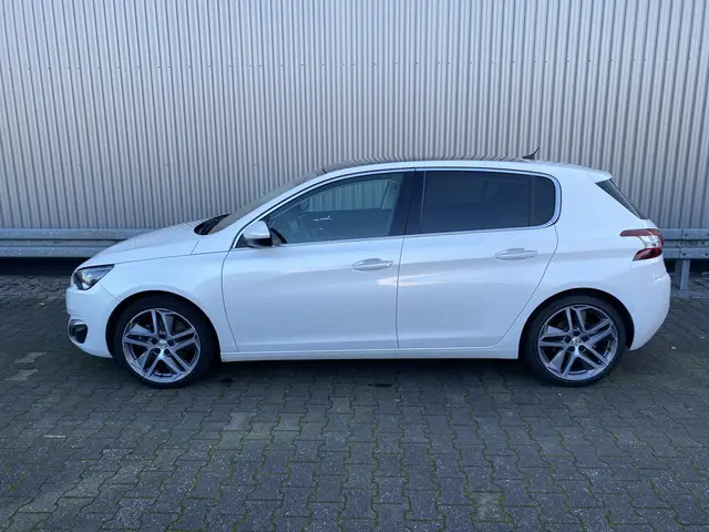 Peugeot 308 1.6 THP Allure 2014 Benzine 9
