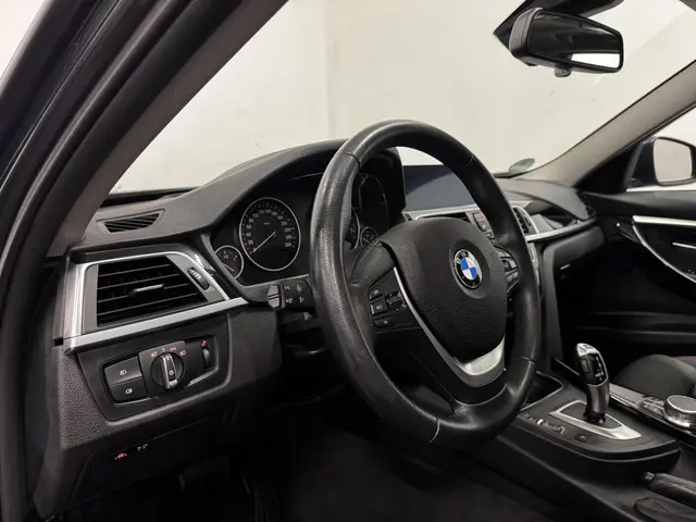 BMW 3 Serie 340i Touring Sportline 340i 2019 Benzine 9