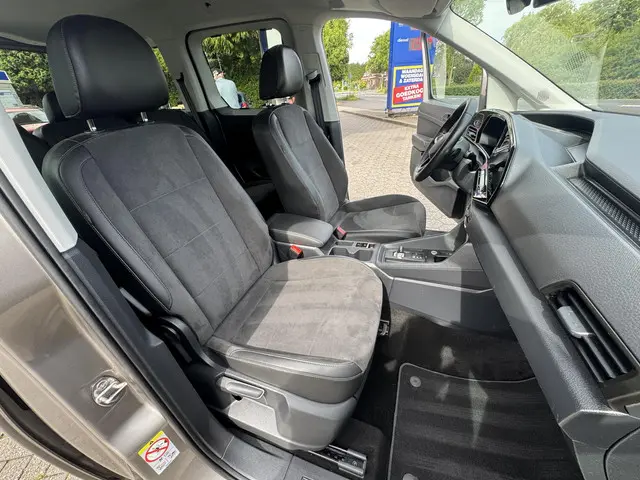 Volkswagen Caddy 1.5 TSI 5p 2023 Benzine 18