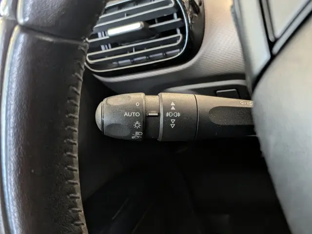 Citroën C4 Cactus 1.2 PureTech Business 2015 Benzine 13