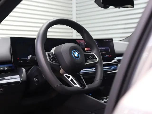 BMW i5 Sedan eDrive40 2024 Elektrisch 14