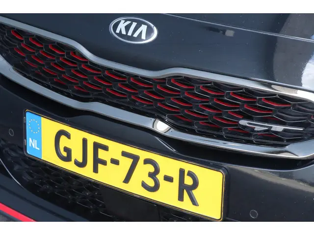 Kia Ceed 1.6 T-GDi GT | 200PK - PANO - UNIEK VOL! 2019 Benzine 6