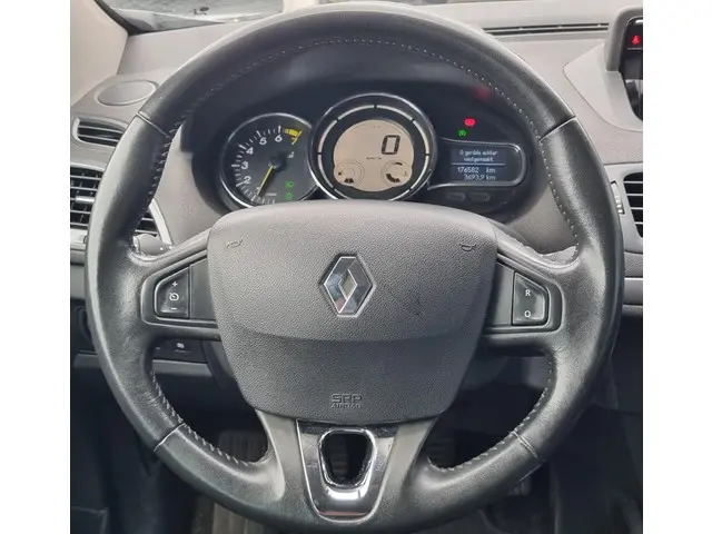Renault Mégane Estate 1.2 TCe Limited 2016 Benzine 12