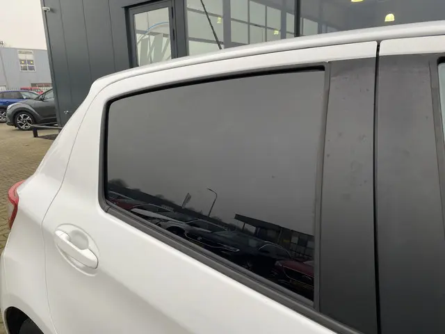 Toyota Yaris 1.5 Hybrid Dynamic 2019 Hybride Benzine 8