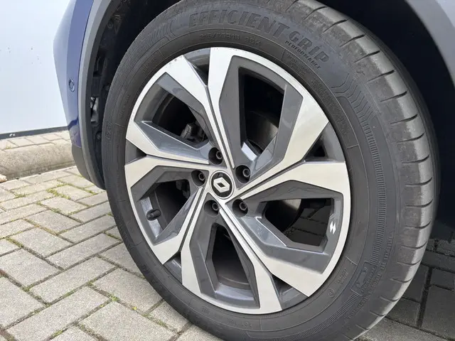 Renault Captur 1.3 mild hybrid 160 R.S. Line 2023 Benzine 27