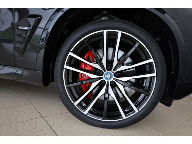 BMW X5 xDrive50e 2023 Hybride Benzine 6