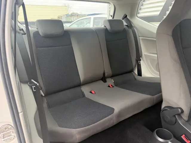 Volkswagen up! 1.0 groove up! BlueMotion 2014 Benzine 11