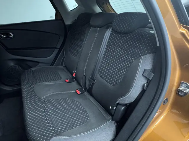 Renault Captur 1.3 TCe 150 Intens Automaat 2020 Benzine 11