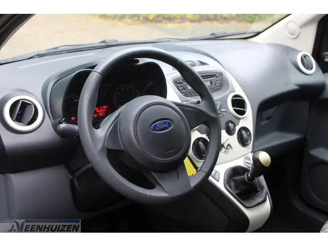 Ford Ka 1.2 Style start/stop 2014 Benzine 12