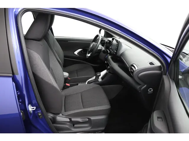 Toyota Yaris 1.5 Hybrid Dynamic 2022 Hybride Benzine 22