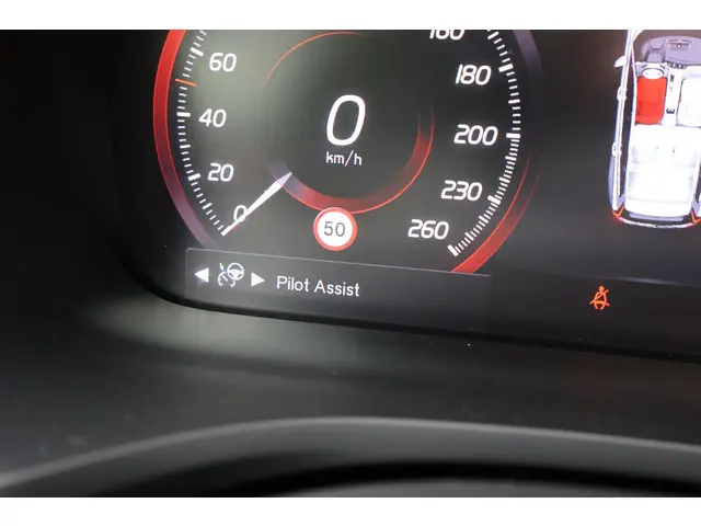 Volvo V60 T6 Recharge AWD R-Design 2022 Hybride Benzine 60