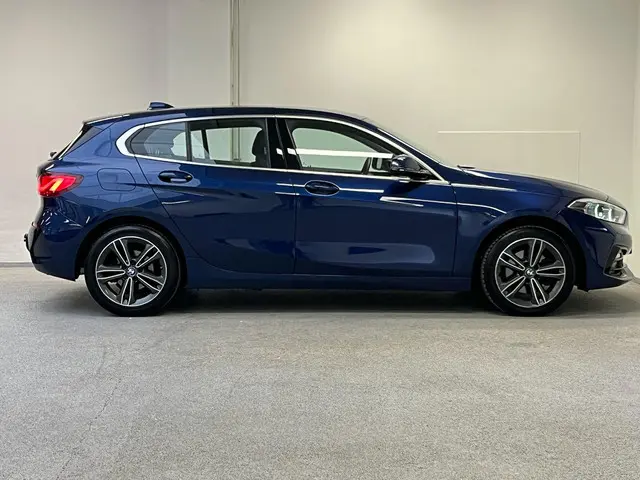 BMW 1 Serie 118i Sport Line 2020 Benzine 9
