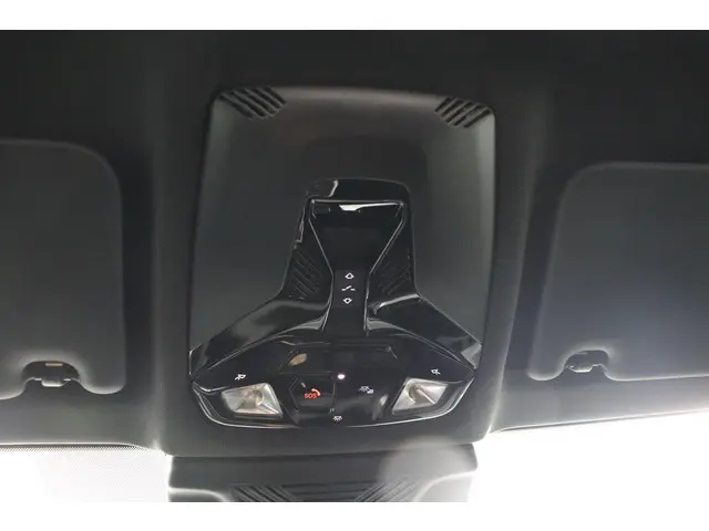 BMW X1 xDrive23i 2026 Benzine 25