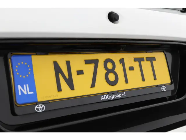 Toyota Aygo 1.0 VVT-i x-play 2022 Benzine 37