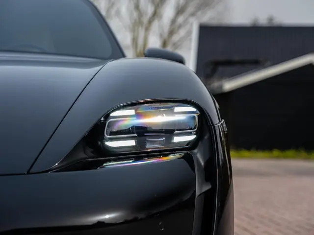 Porsche Taycan Sport Turismo 79 kWh 2022 Elektrisch 12