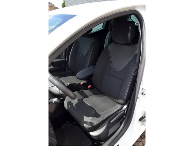 Renault Clio 0.9 TCe ECO Night&Day 2014 Benzine 17
