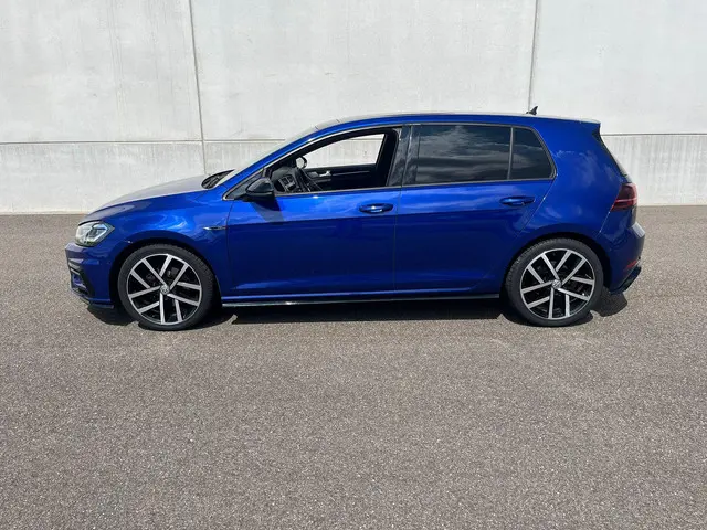 Volkswagen Golf 1.5 TSI Highline Business R 2018 Benzine