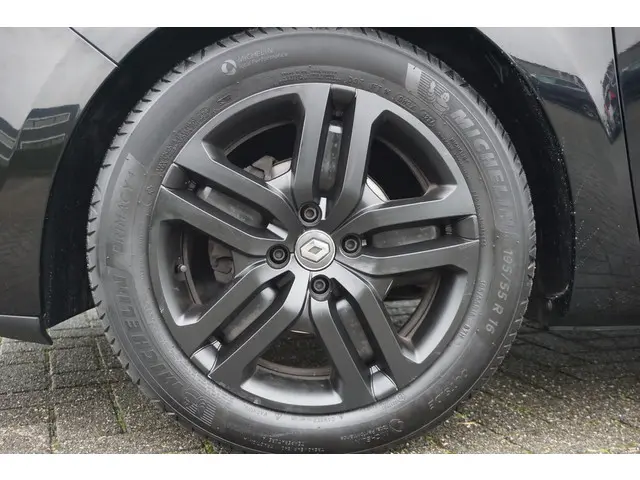 Renault Clio 0.9 TCe Zen 2017 Benzine 25