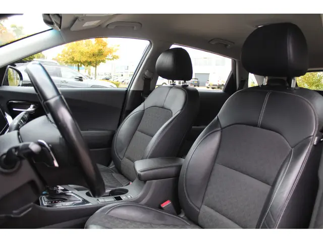 Kia Niro 1.6 GDi Hybrid DynamicLine 2021 Hybride Benzine 8