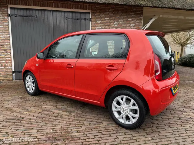 Volkswagen up! | 5 Deurs | Airco | Navi | Lm Velgen 2015 Benzine 8
