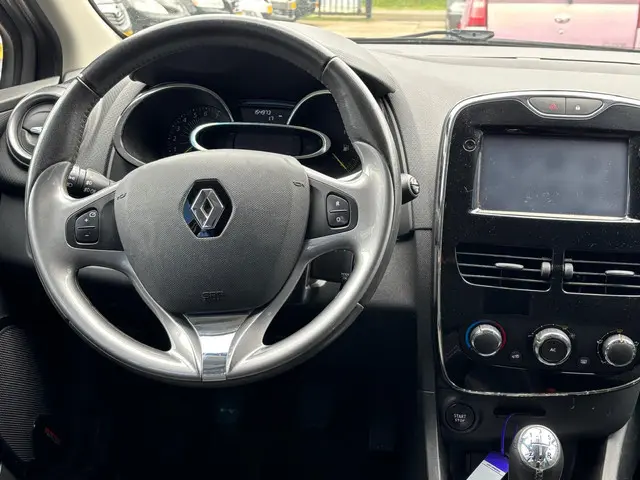 Renault Clio Estate 0.9 TCe Night&Day 2015 Benzine 16