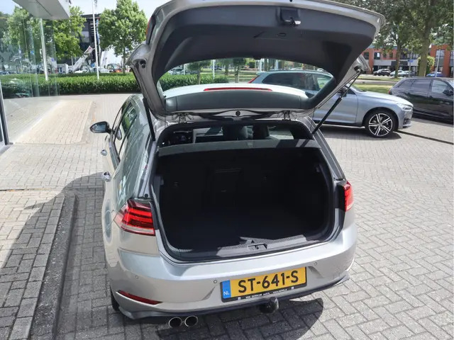 Volkswagen Golf 2.0 TDI GTD DSG 2018 Diesel 13
