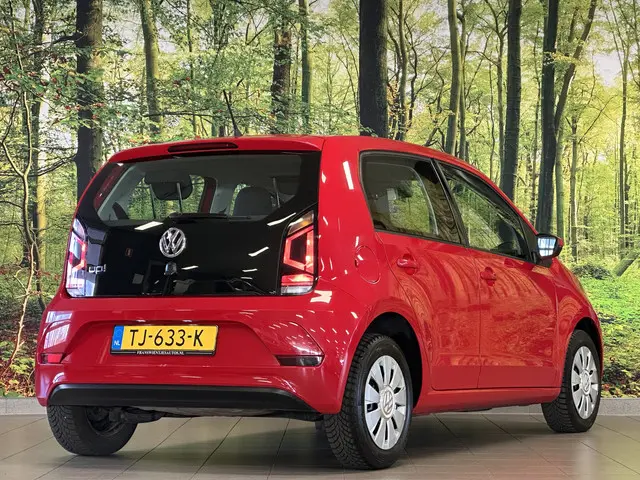 Volkswagen up! 1.0 BMT move up! 2018 Benzine 19