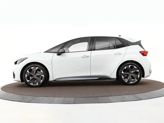 CUPRA Born Adrenaline 232pk 62 kWh 2022 Elektrisch 28