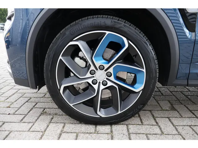 Lynk & Co 01 1.5 2024 Hybride Benzine 22