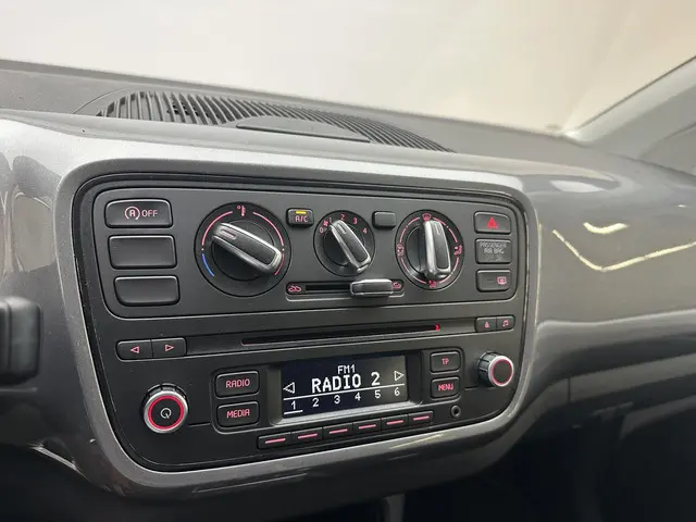 SEAT Mii 1.0 Style Sport 2015 Benzine 6