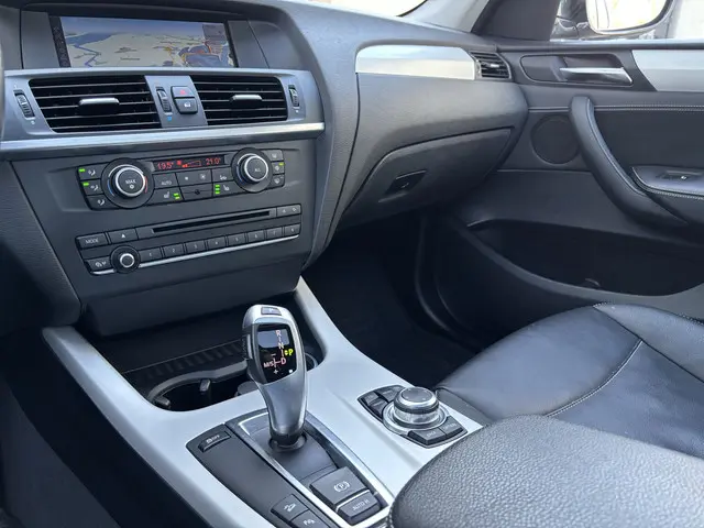 BMW X3 xDrive20i High Executive 2012 Benzine 16