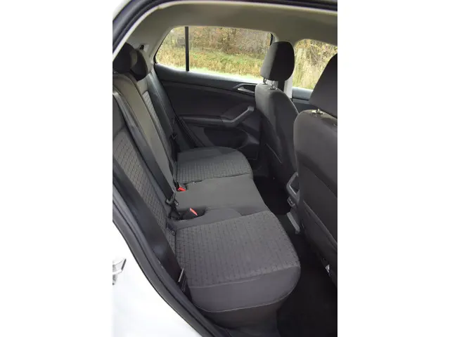 Volkswagen T-Cross 1.0 TSI Life 2021 Benzine 37