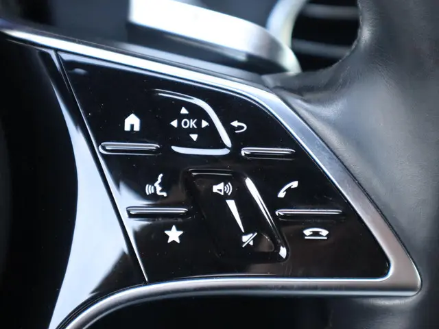 Mercedes-Benz E-Klasse 300 e 2020 Hybride Benzine 22